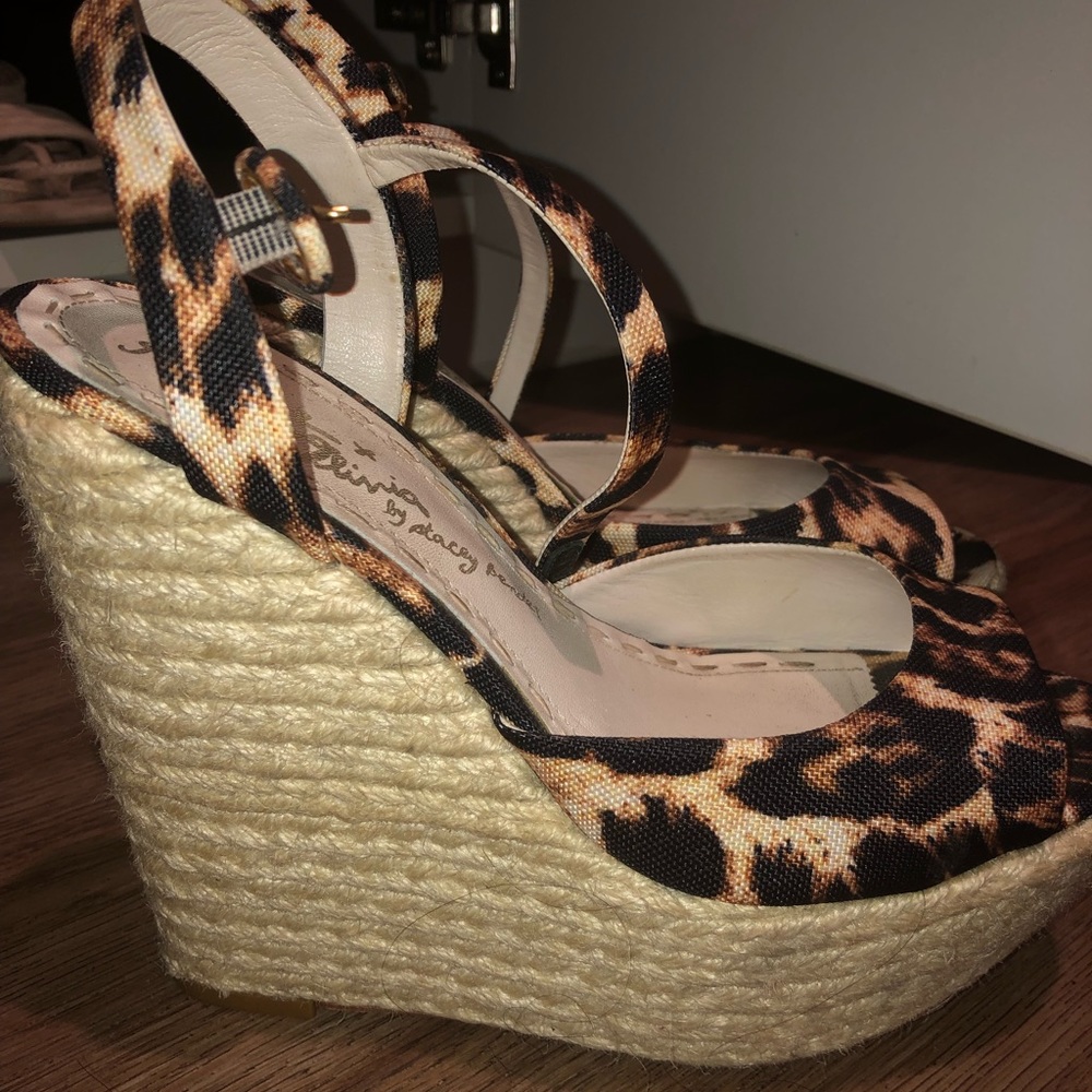 Alice + Olivia Wedges (Size 9)